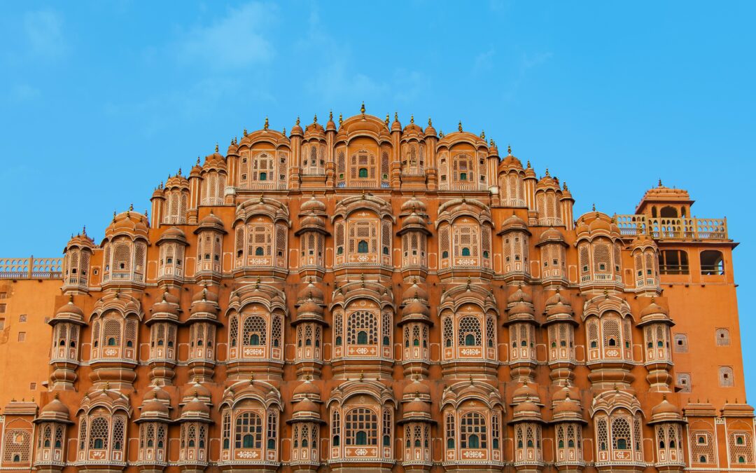 Picture of the front side of the Wind palace in Jaipur, India